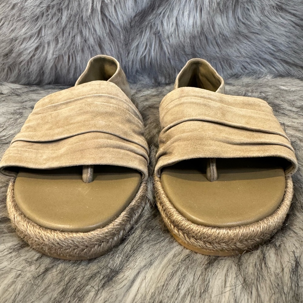 Tory Burch shoes - Picture 9 of 11